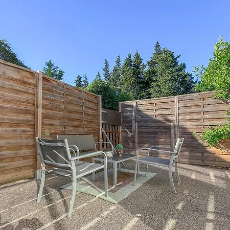 Hébergement de vacances 1 Bedroom Gorgeous In *