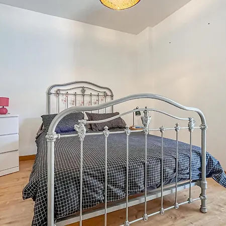1 Bedroom Cozy In